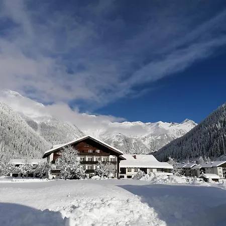 BergAufe Chalets Mallnitz Exterior foto